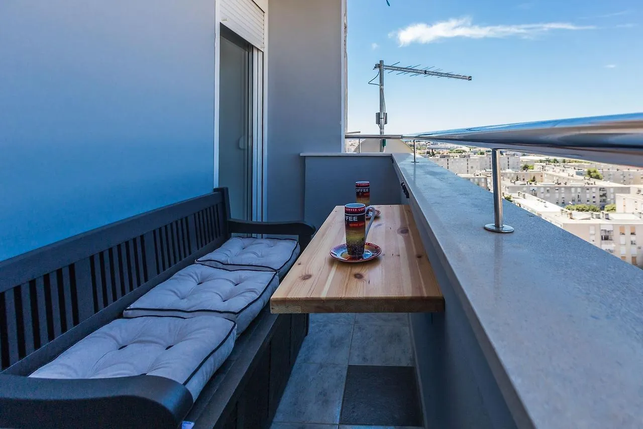 City&Sea View 2Br 4+2 Zadar Apartment