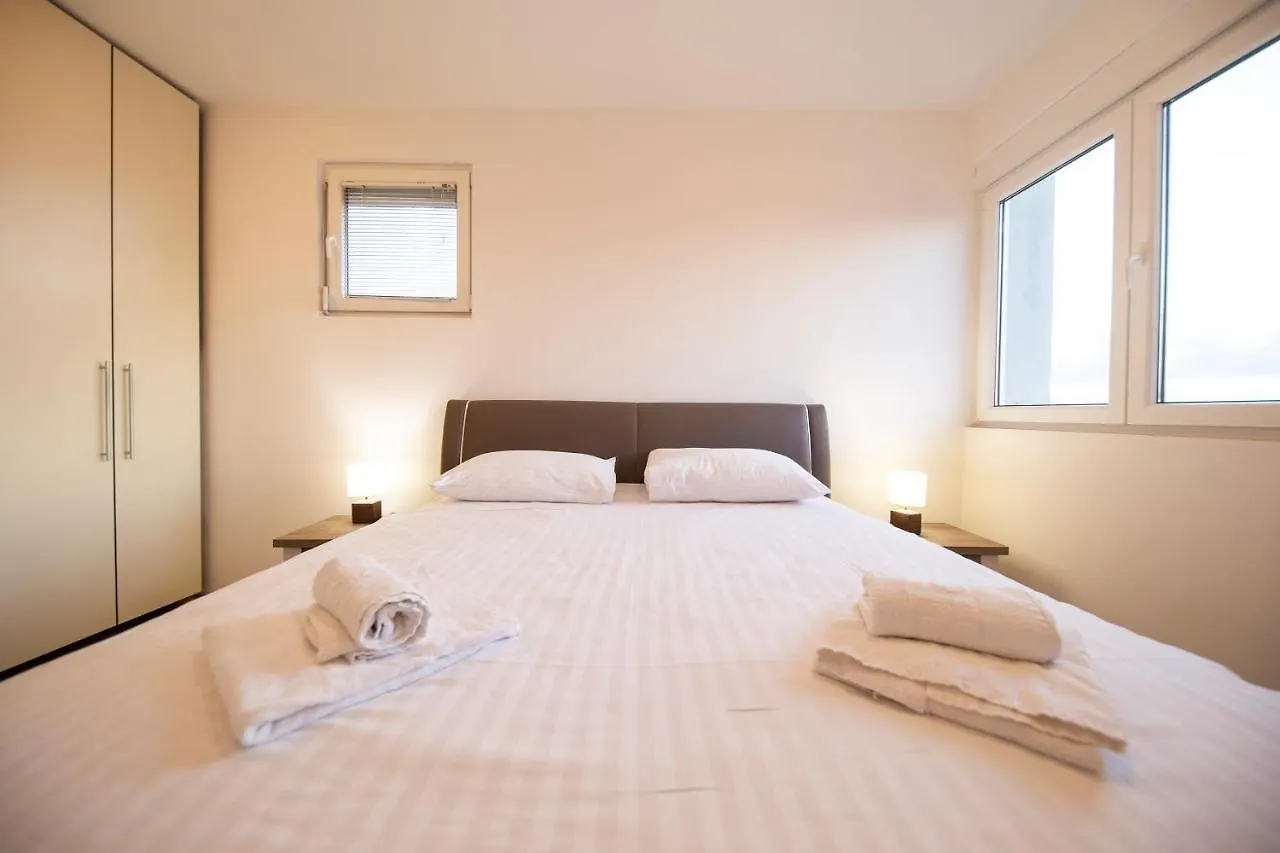 City&Sea View 2Br 4+2 Zadar